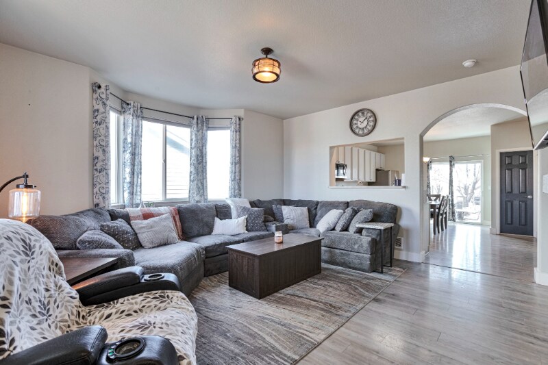 Building Photo - 11356 Jersey Dr