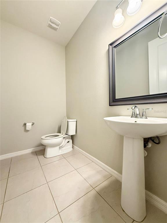 Building Photo - 10843 Rolling Moss Rd