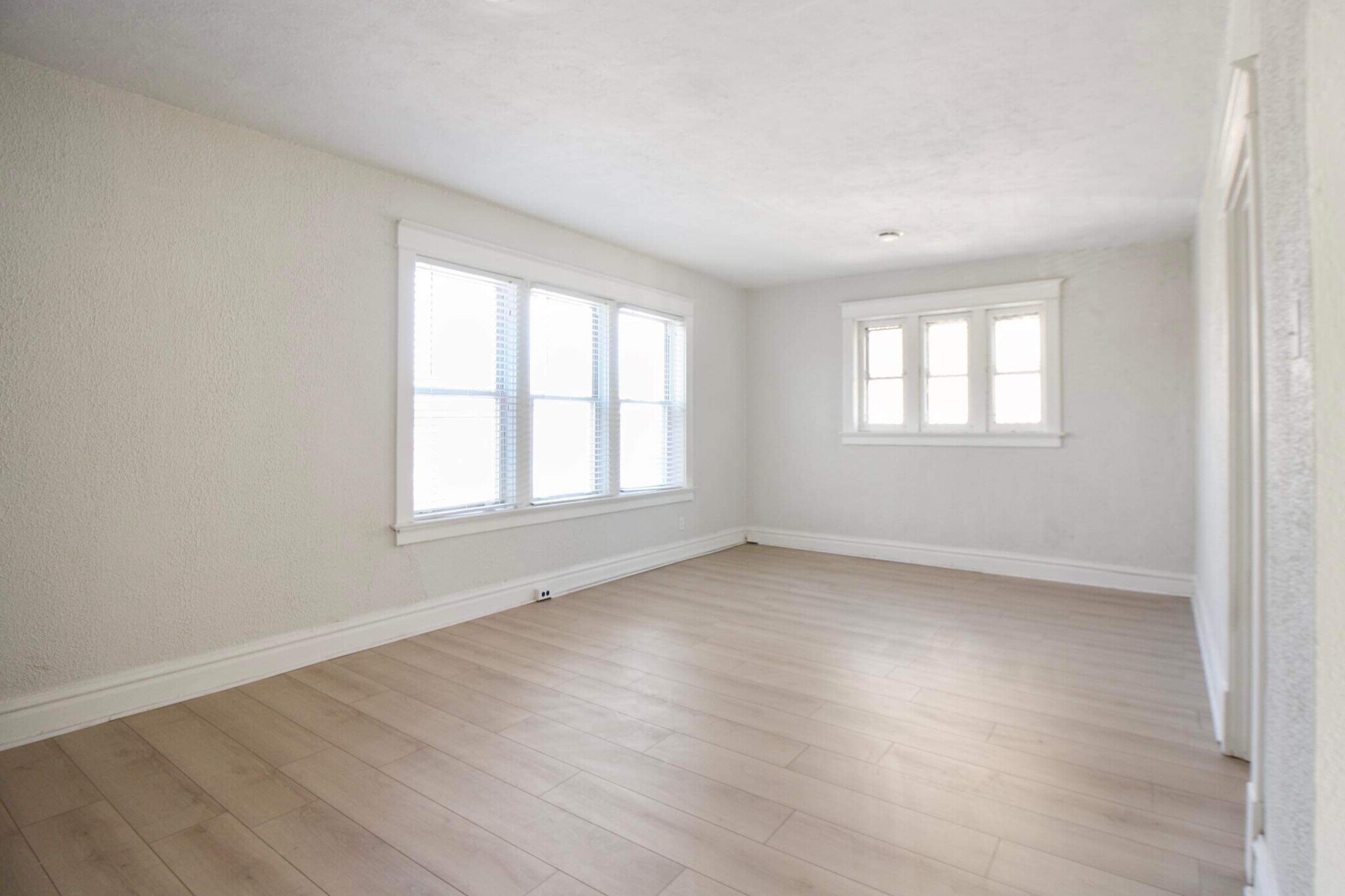 Building Photo - 7104 Tulane Ave