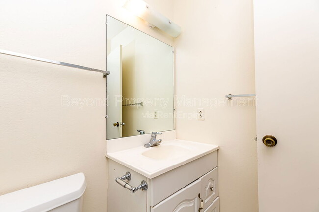 Building Photo - 8740 Flanders Dr