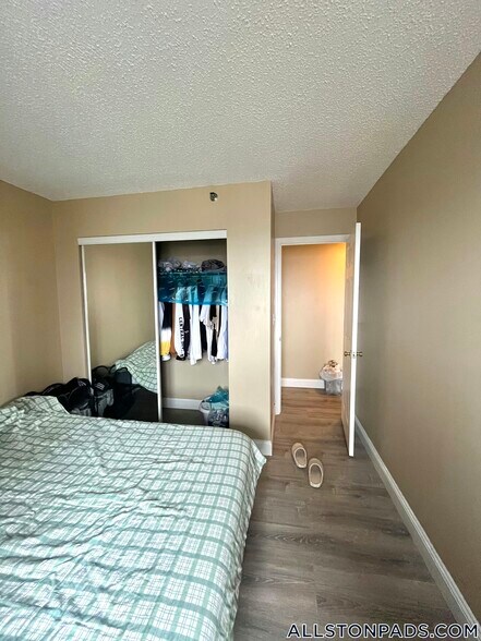 Building Photo - 15 N Beacon St