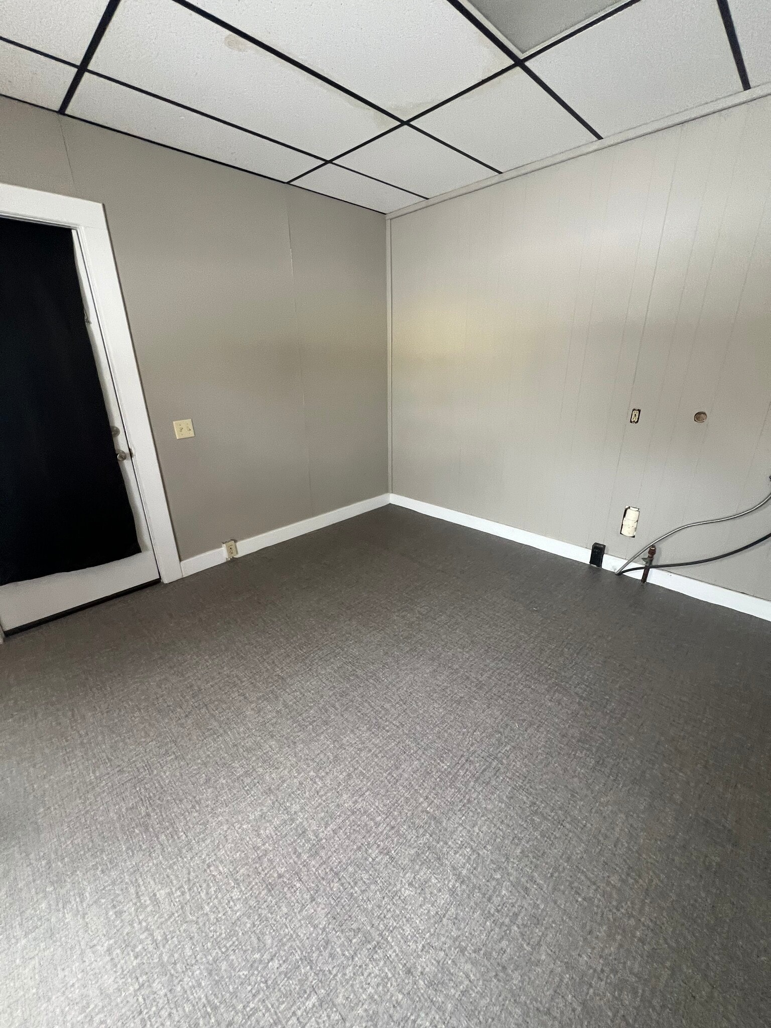 Building Photo - 305 Mount Zoar St