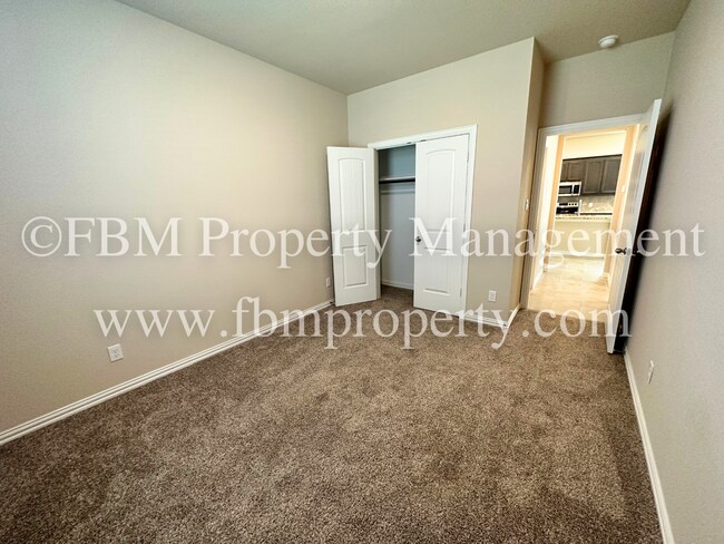 Building Photo - 2809 Belmont Dr