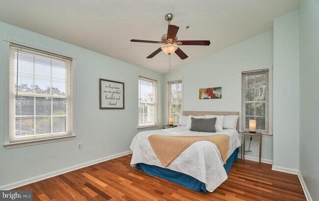 Building Photo - 12827 Fair Briar Ln