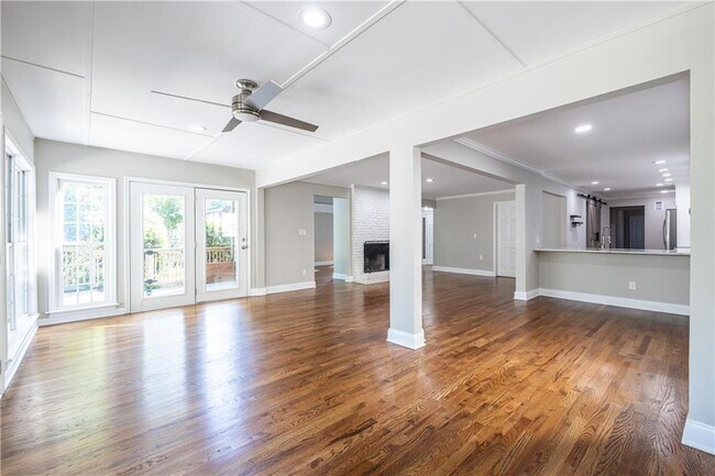 Building Photo - 2690 Camden Glen Ct