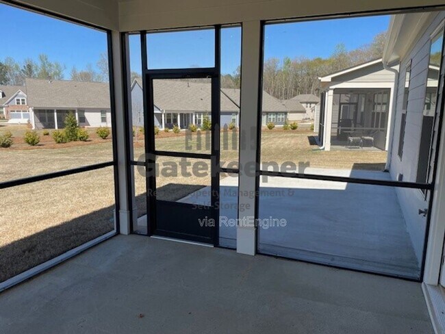 Building Photo - 411 Silverbell Ct