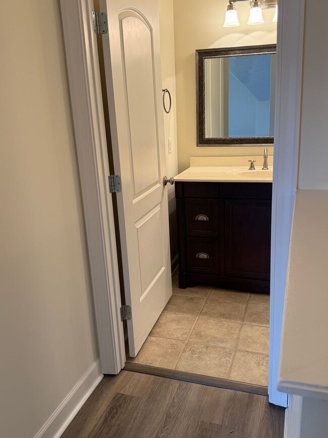 Building Photo - MOVE IN SPECIAL: 1/2 OFF FIRST FULL MONTHS RENT WITH A 12 MONTH LEASE!! 3BR/3BA in Prime Gallatin...