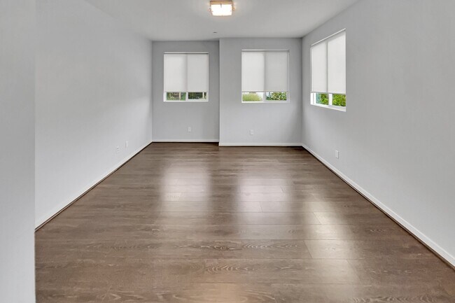 Building Photo - 1536 N Mercury Dr