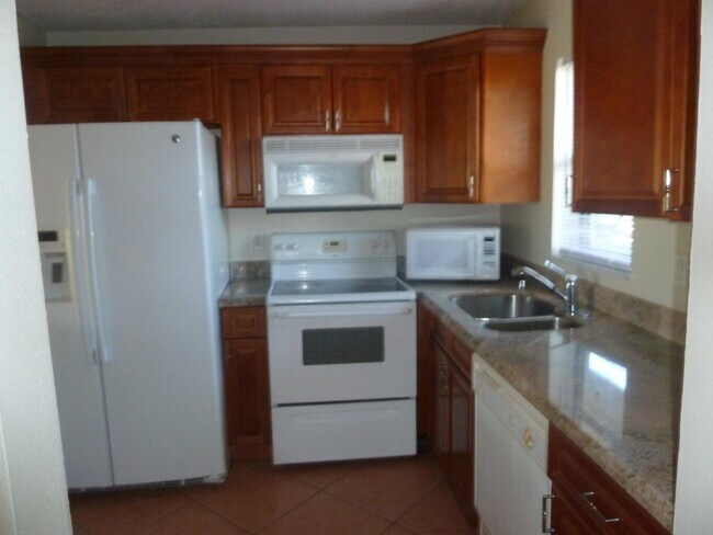 Building Photo - 9355 SW 8th St