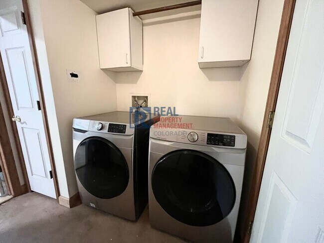 Building Photo - 3673 E 133rd Ct