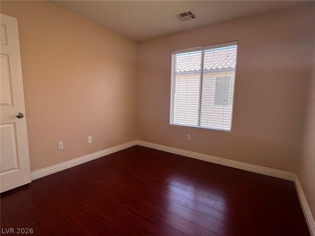 Building Photo - 5063 W Dodge Ridge Ave