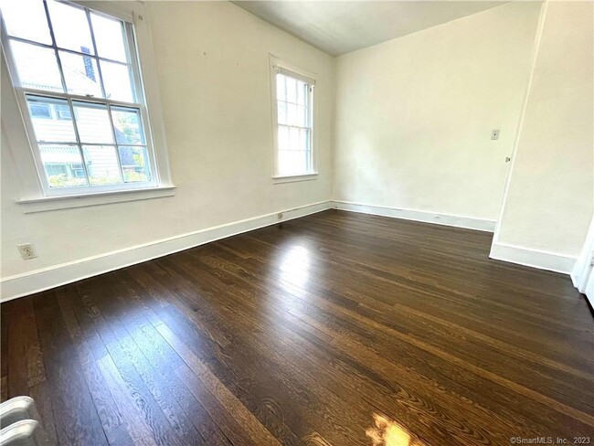 Building Photo - 294 Fountain St