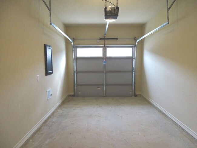 Building Photo - 6411 Luglio Ln