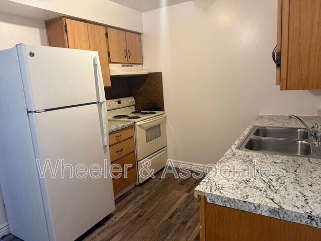 Building Photo - 2650 Jefferson Ave