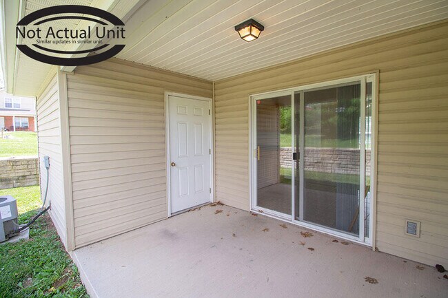 Building Photo - 1615 Citadel Dr