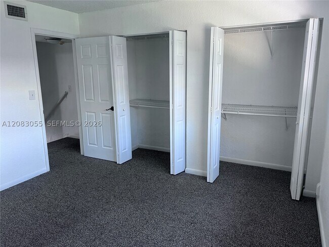 Building Photo - 4651 NW 9th Dr