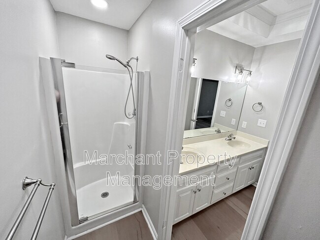 Building Photo - 7 Waxwing Ct