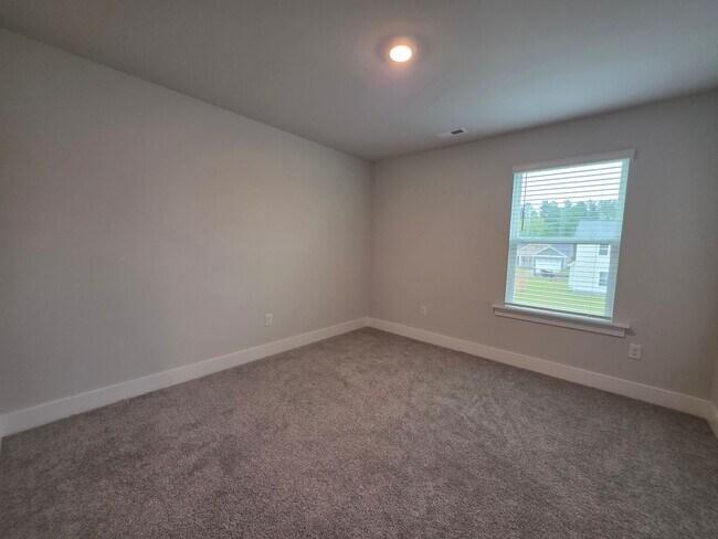 Building Photo - 1219 Inner Banks Ln