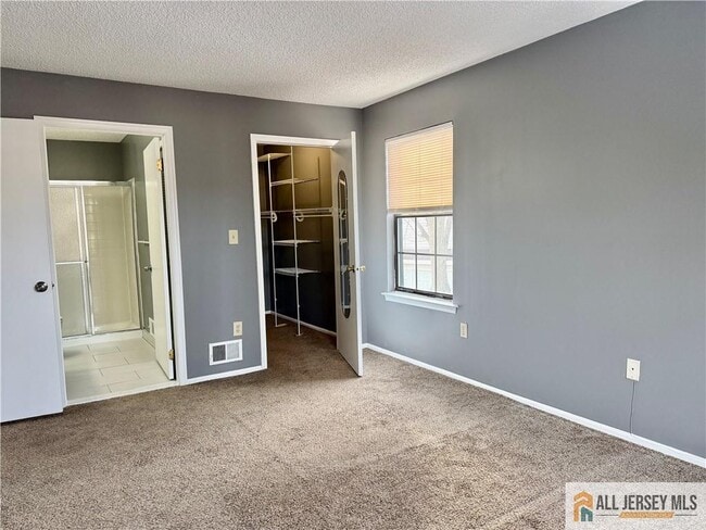 Building Photo - 31 Voscek Ct