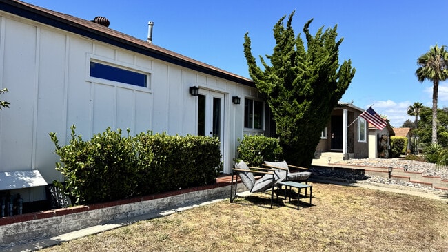 Building Photo - 2146 Felspar St