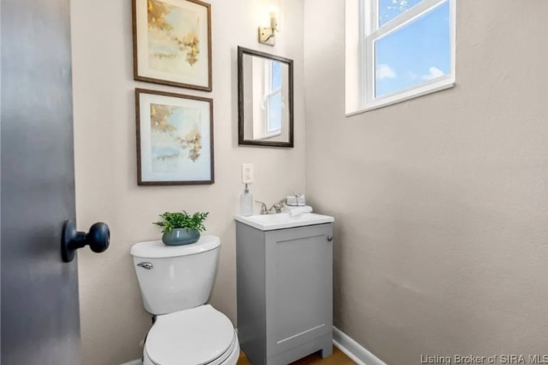 Building Photo - 613 Cherokee Dr