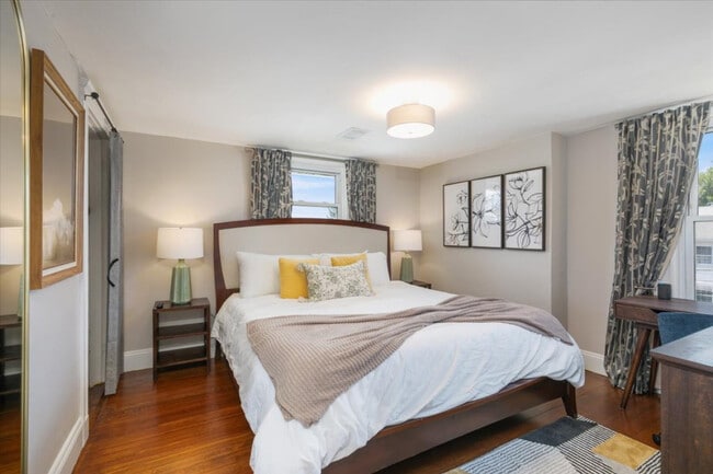 Building Photo - 17 Cedar Terrace