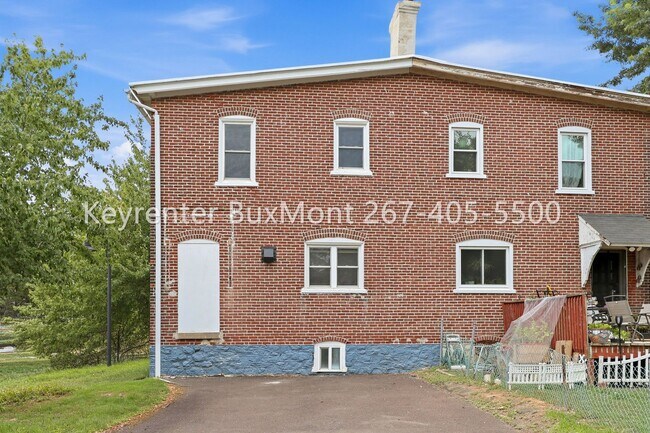 Building Photo - 152 Prospect Ave