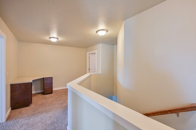 Building Photo - 4088 E Oakland Hills Dr