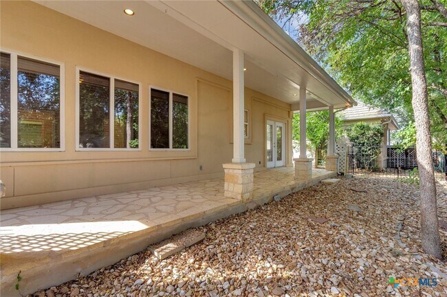Building Photo - 2204 Garden Ct