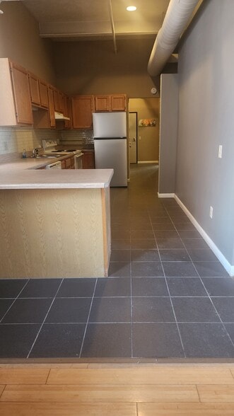 Building Photo - 1211 Howard St