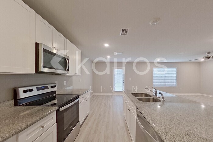 Building Photo - 4690 Malay Cir