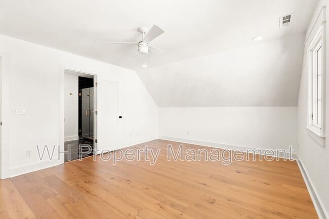 Building Photo - 500 Hobson Chapel Pl