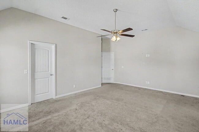 Building Photo - 976 Oak Crest Dr