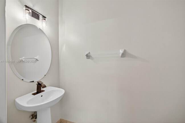 Building Photo - 379 NE 25th Terrace