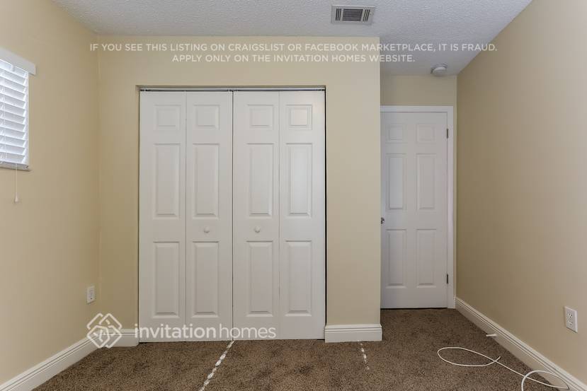 Building Photo - 12853 SW 146th Ln