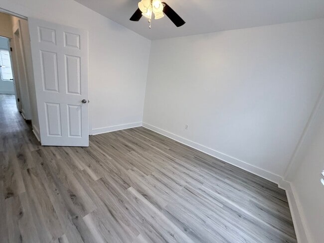 Building Photo - Now Available – Updated 2 Bedroom Apartment in Cullman!