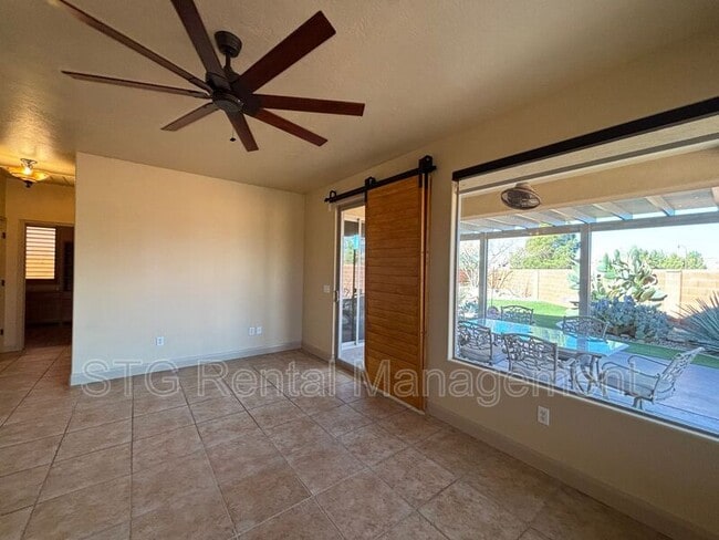 Building Photo - 530 S Coral Cv