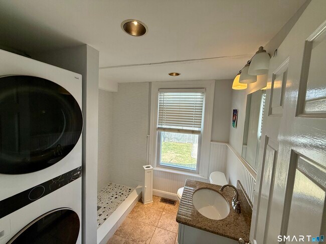 Building Photo - 65 Terrace Ave