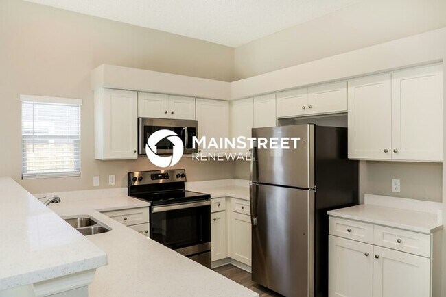 Building Photo - 3 Bedroom Pet-Friendly Home in Jacksonville, FL with Main Street Renewal