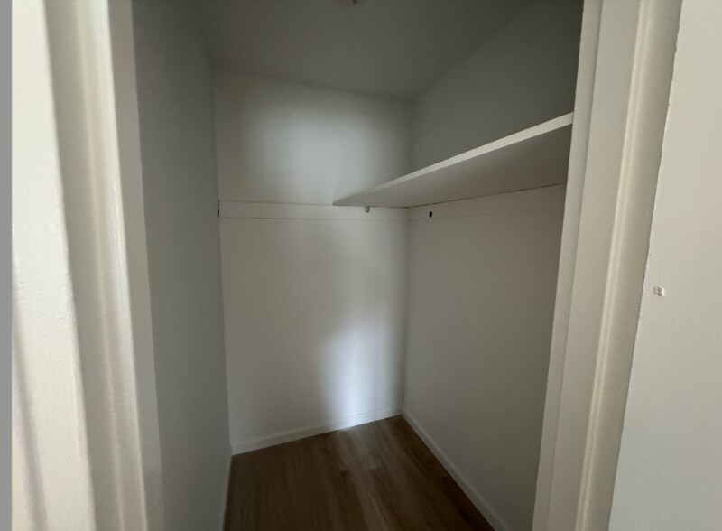 Building Photo - 180 Littleton Rd