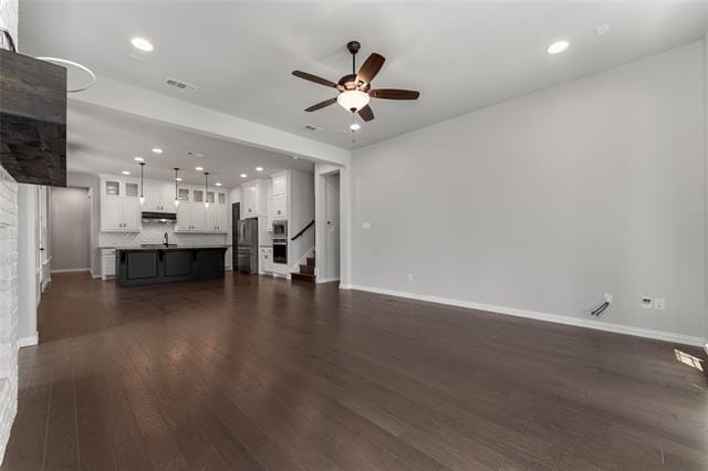 Building Photo - 1565 Amesbury Way