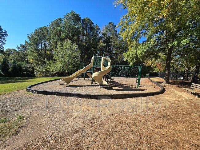 Building Photo - 4323 Chadwell Ln