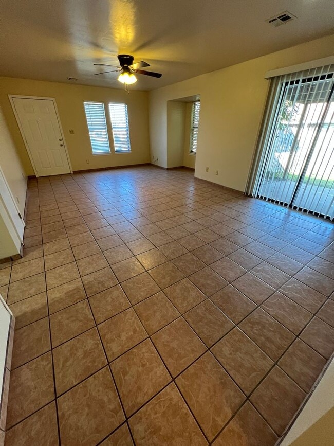 Building Photo - 3 Bed 2 Bath House with 2 Car Garage, Includes Refrigerator