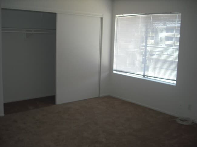 Building Photo - 1851 Fisher Dr