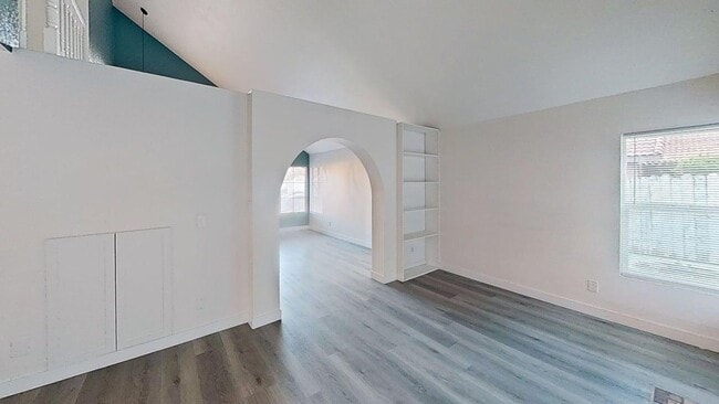 Building Photo - 15711 Shadow Mountain Ln