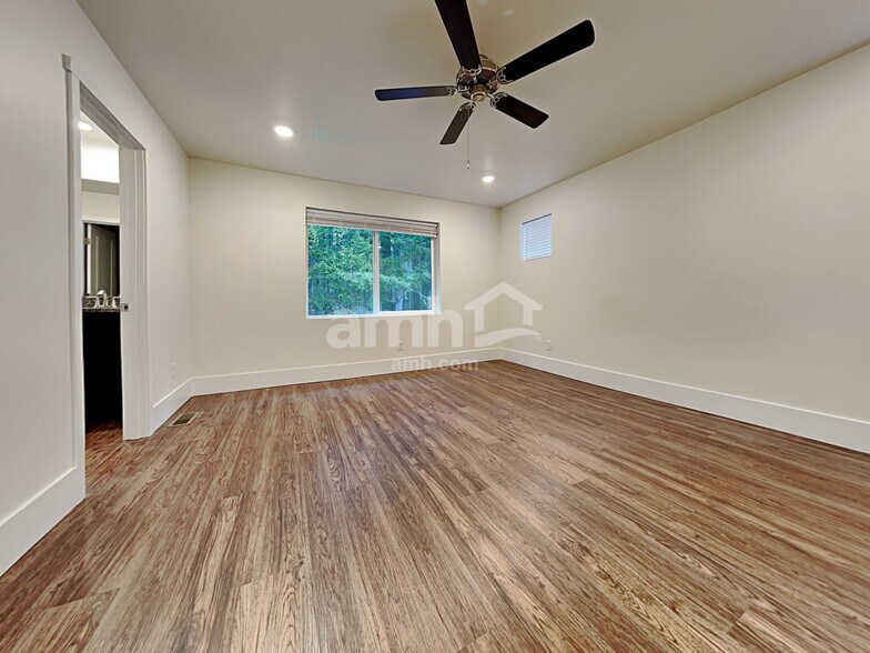 Building Photo - 9294 Shootingstar St SE