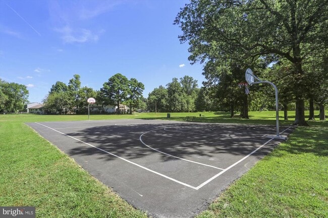 Building Photo - 9274 Adelphi Rd