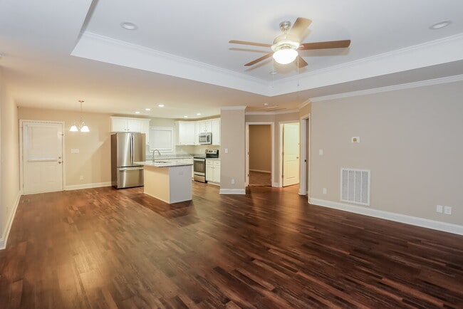 Building Photo - 8264 Historic Hill Dr
