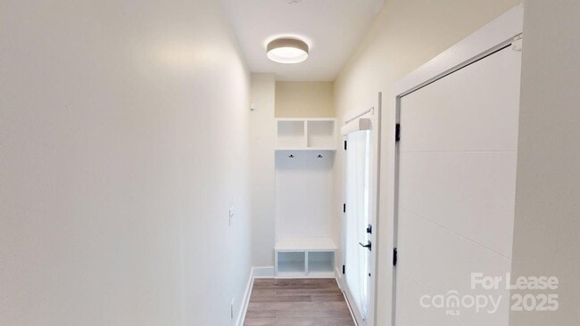 Building Photo - 1211 Minter Pl