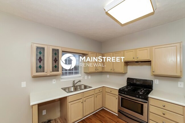 Building Photo - 2755 Arlington Ct